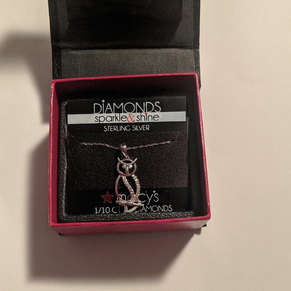 Macy's sparkle & shine silver and diamond necklace - Picture 4 of 4